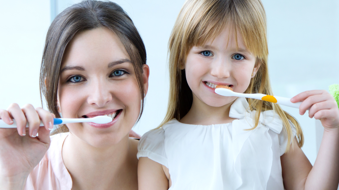 Yuk Ajari Si Kecil Merawat Gigi